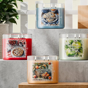 Honeysuckle &amp; Green Apple 3-Wick-Candle 411g