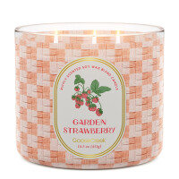 Garden Strawberry 3-Wick-Candle 411g